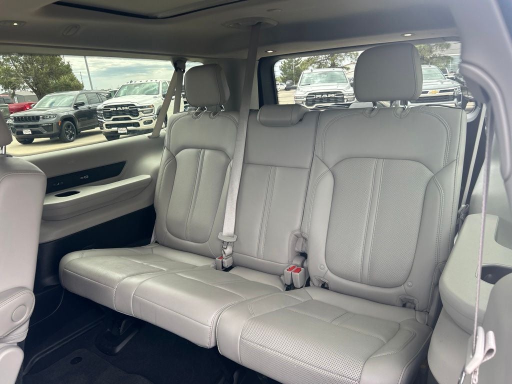2023 Jeep Wagoneer L Series III