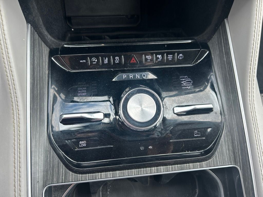 2023 Jeep Wagoneer L Series III
