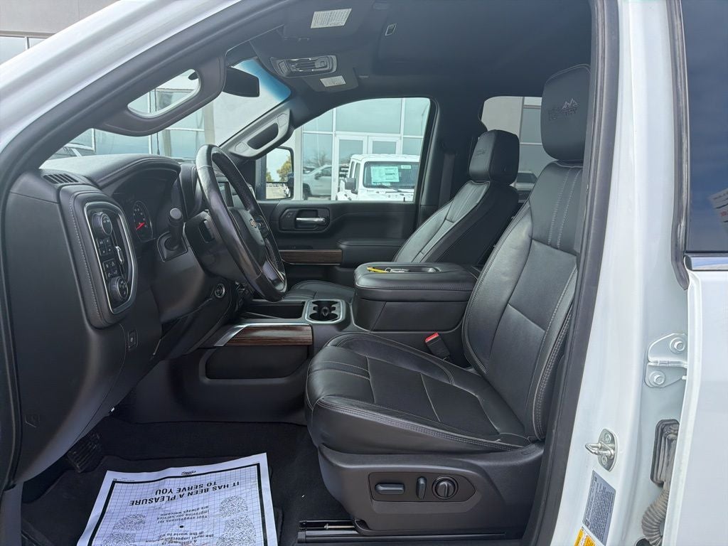 2022 Chevrolet Silverado 3500HD High Country