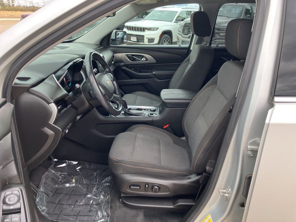 2018 Chevrolet Traverse LT Cloth w/1LT