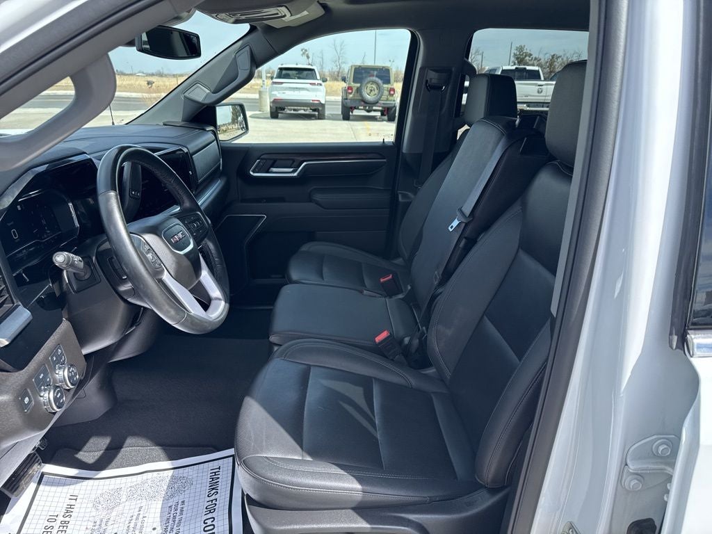 2025 GMC Sierra 1500 SLT