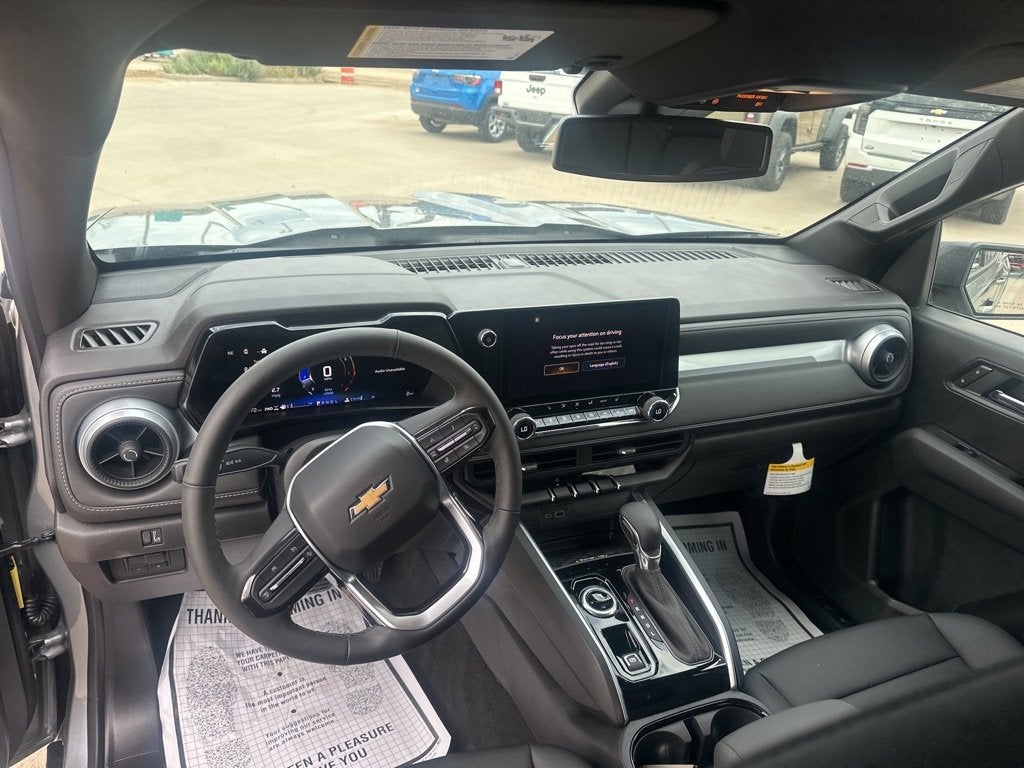 2025 Chevrolet Colorado WT/LT