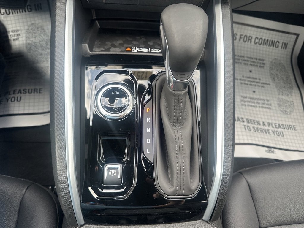 2025 Chevrolet Colorado WT/LT