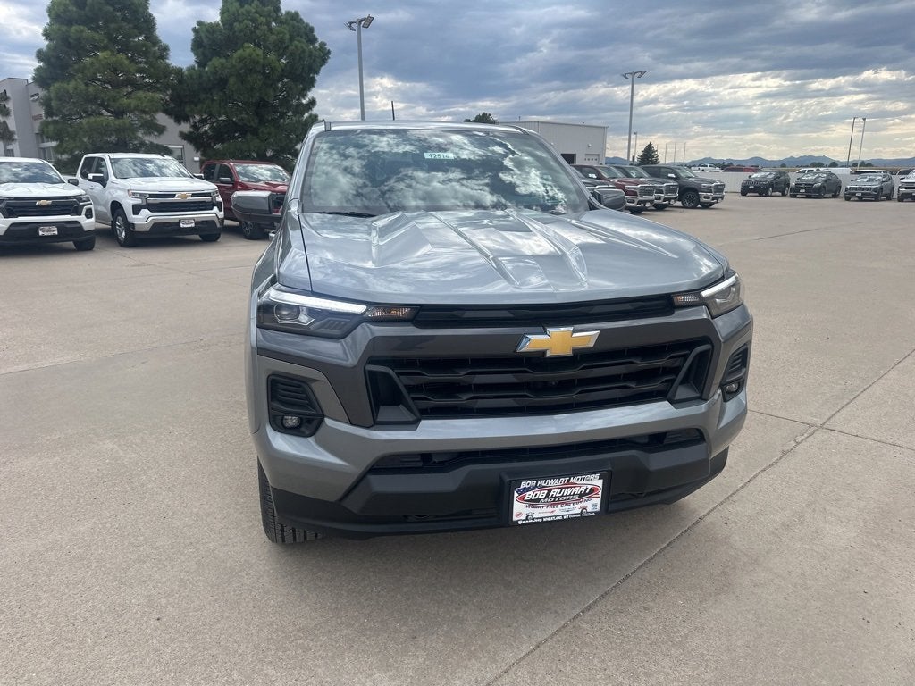 2025 Chevrolet Colorado WT/LT