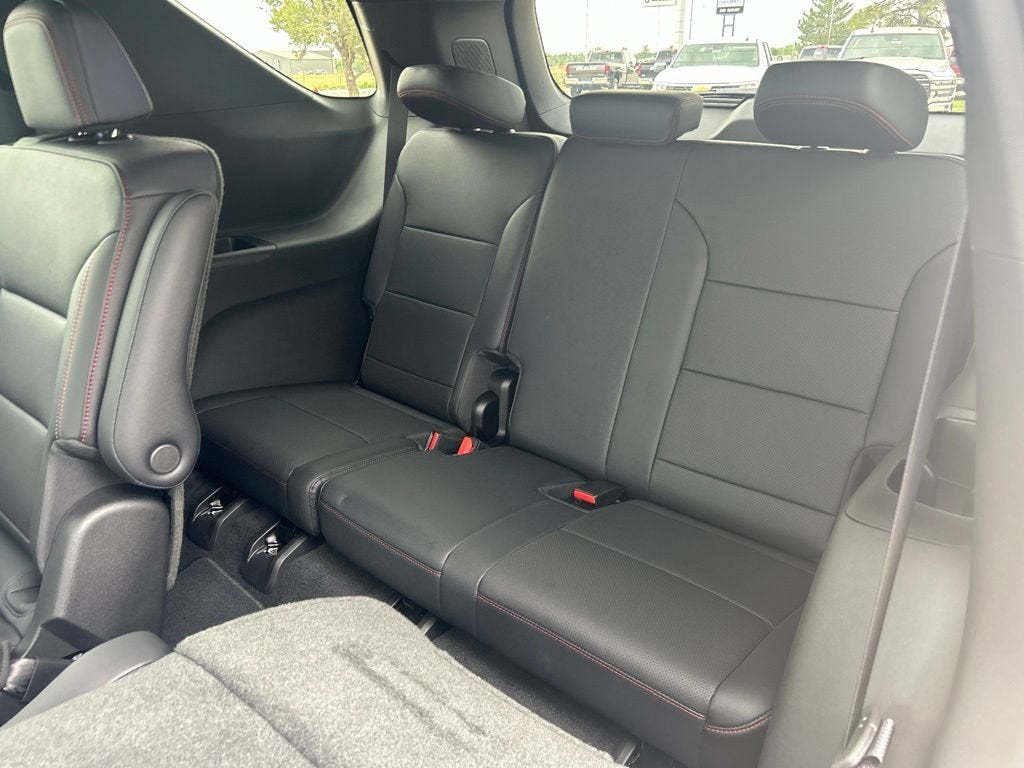 2026 Chevrolet Traverse Z71 - Photo 12